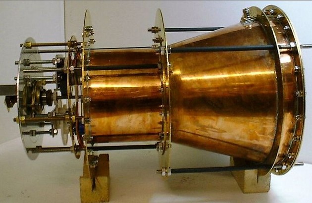 Безтопливный двигатель EmDrive