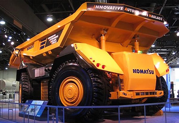 Самосвал-робот Komatsu