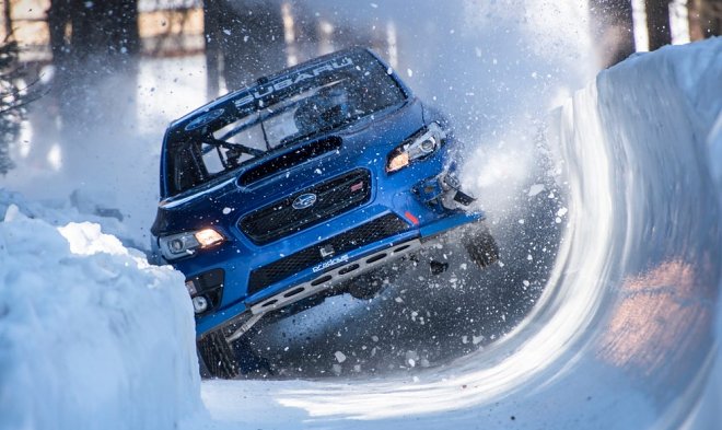 Subaru WRX на бобслейной трассе