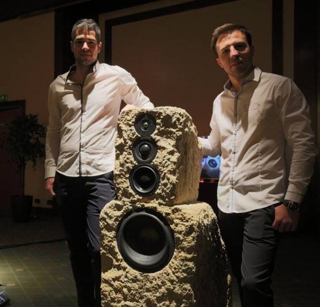 Stones Speakers