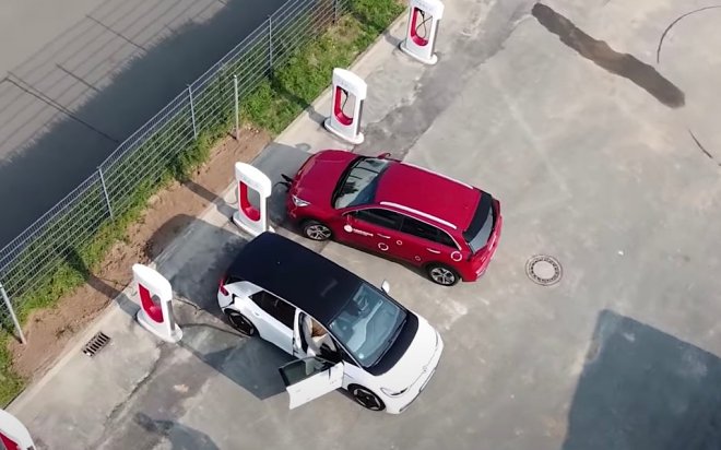 Зарядка VW на Tesla Supercharger